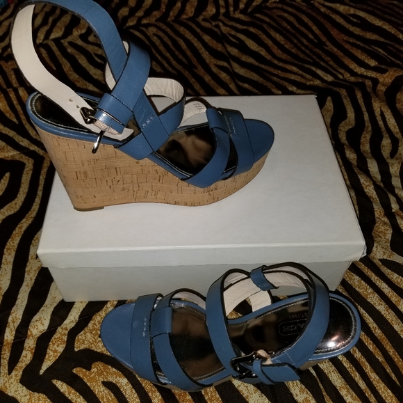 Coach Wedges OFFERS WELCOME size 7.5 NEW in box - Picture 9 of 16